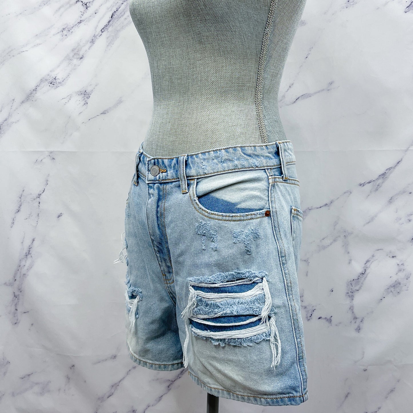 Cello | Light Wash Distressed Cut-Out Denim Shorts