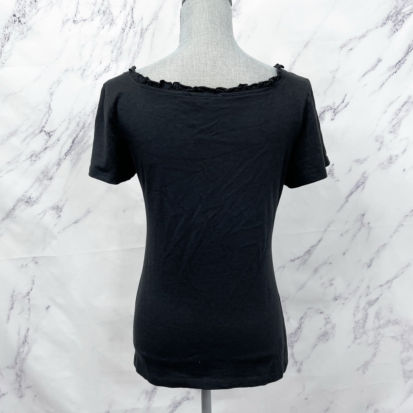 RP Rachel Parcell | Black Ruffle Neckline Short Sleeve Top | M