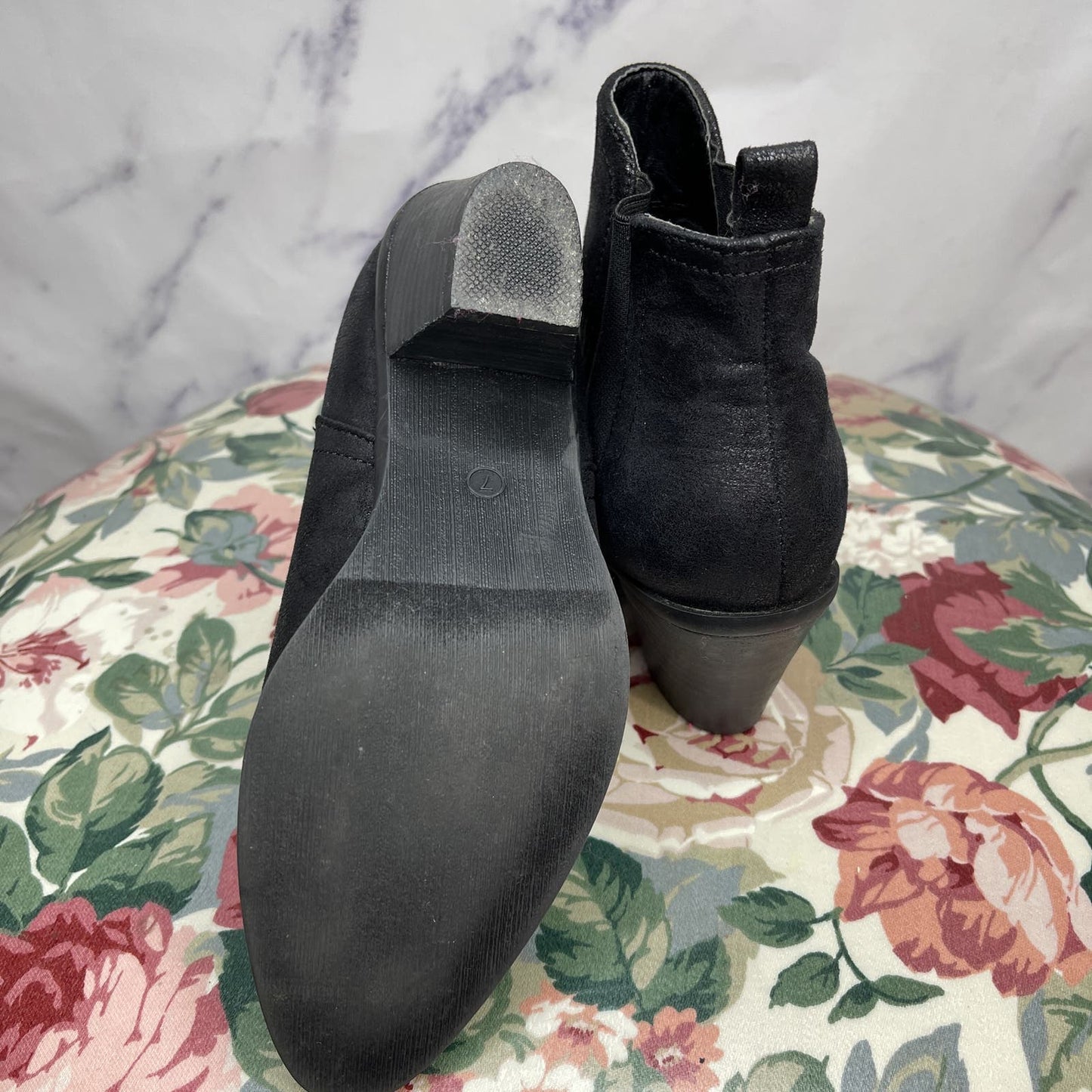 Bucco | Black Ankle Booties | 7