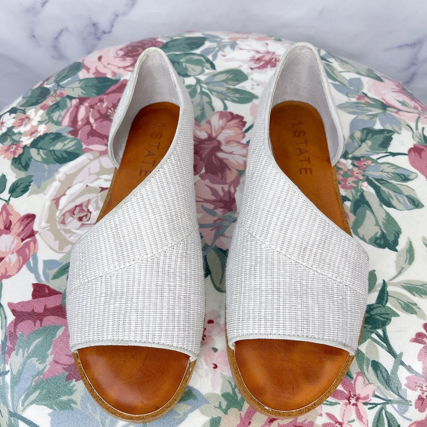 1 State. | Celvin Sandal | 9.5