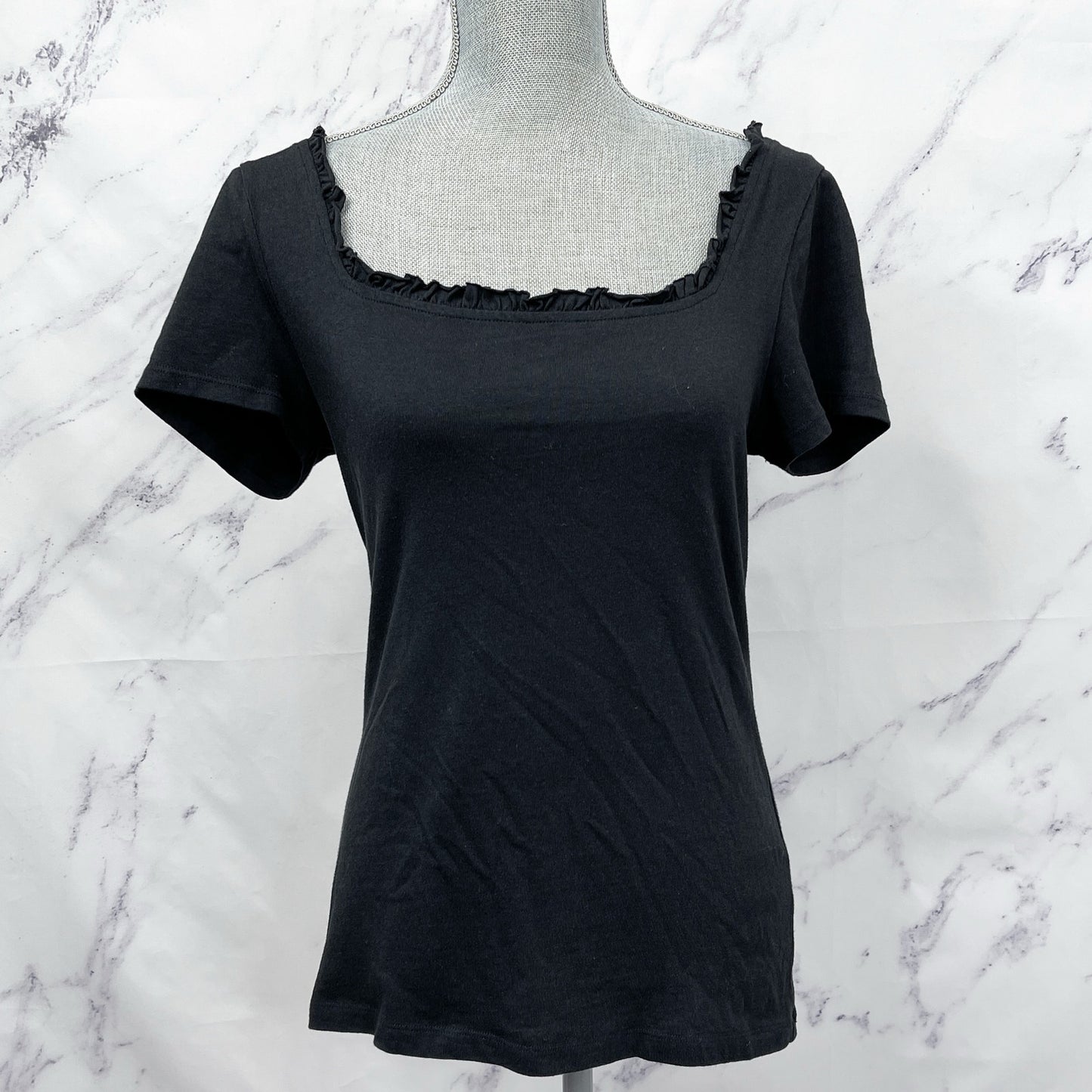 RP Rachel Parcell | Black Ruffle Neckline Short Sleeve Top | M