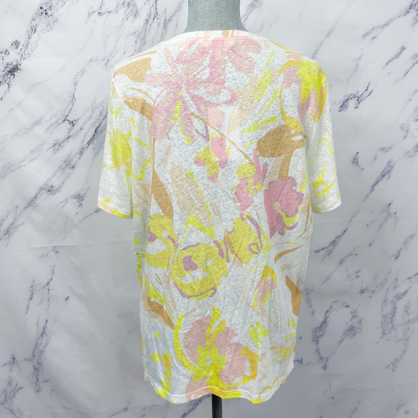 Ted Baker London | Ciana V-Neck Floral Linen/Cotton Blend T-Shirt | US 8 (S/M)