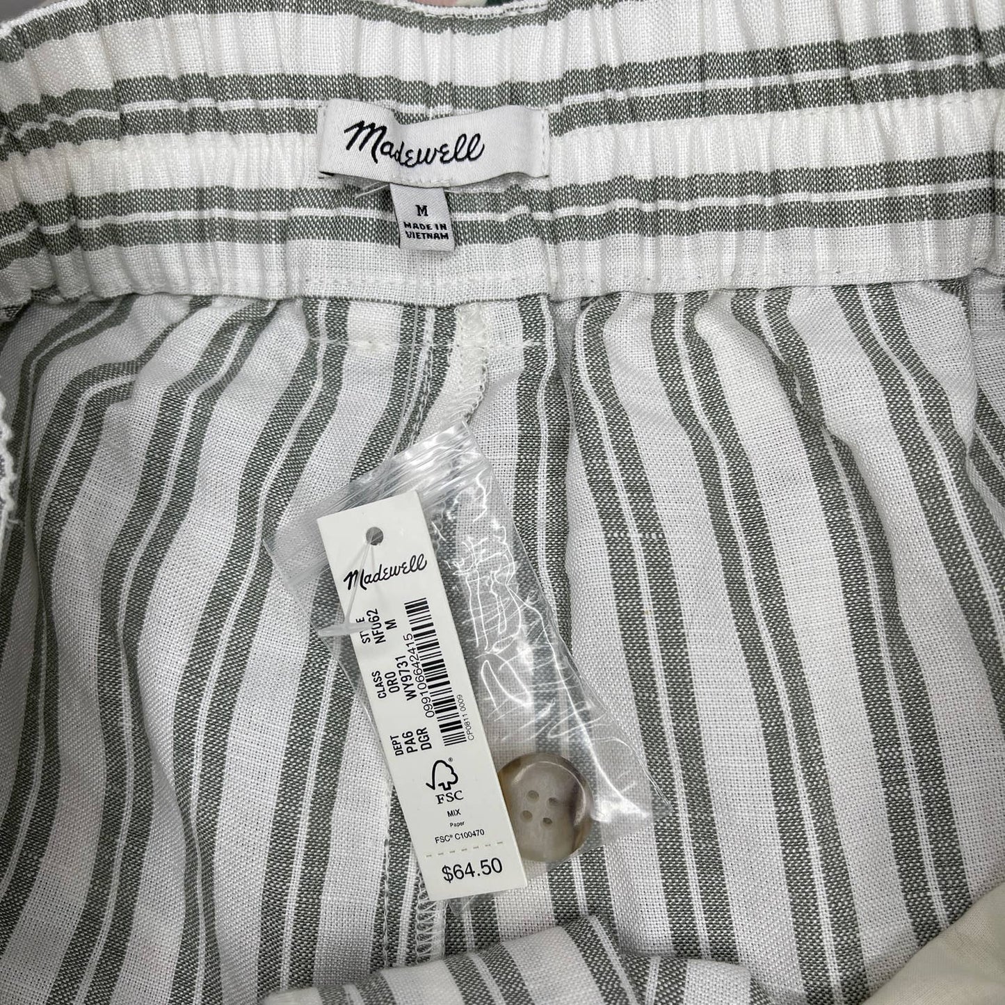 Madewell | Linen-Blend Curved Hem Shorts in Stripes