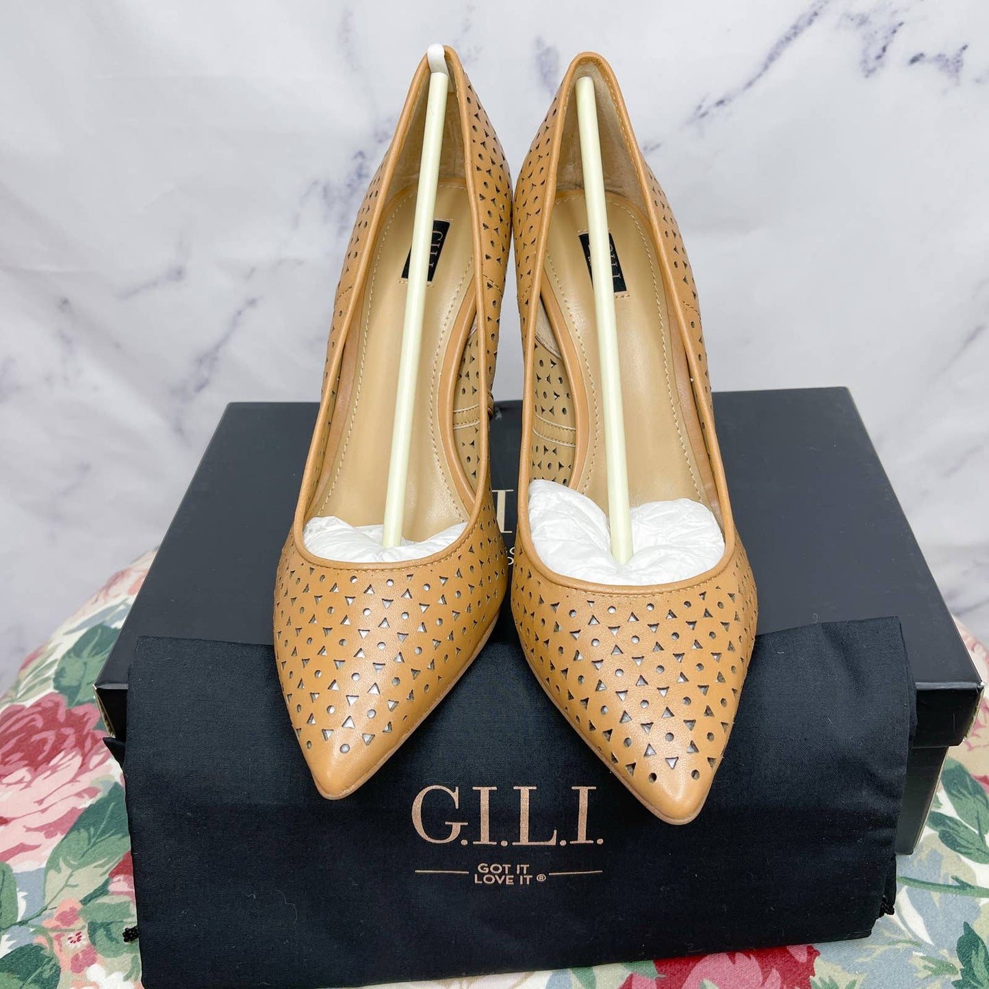 G.I.L.I. | Jill Tan Laser Cutout Pump Heels | Sz 8.5