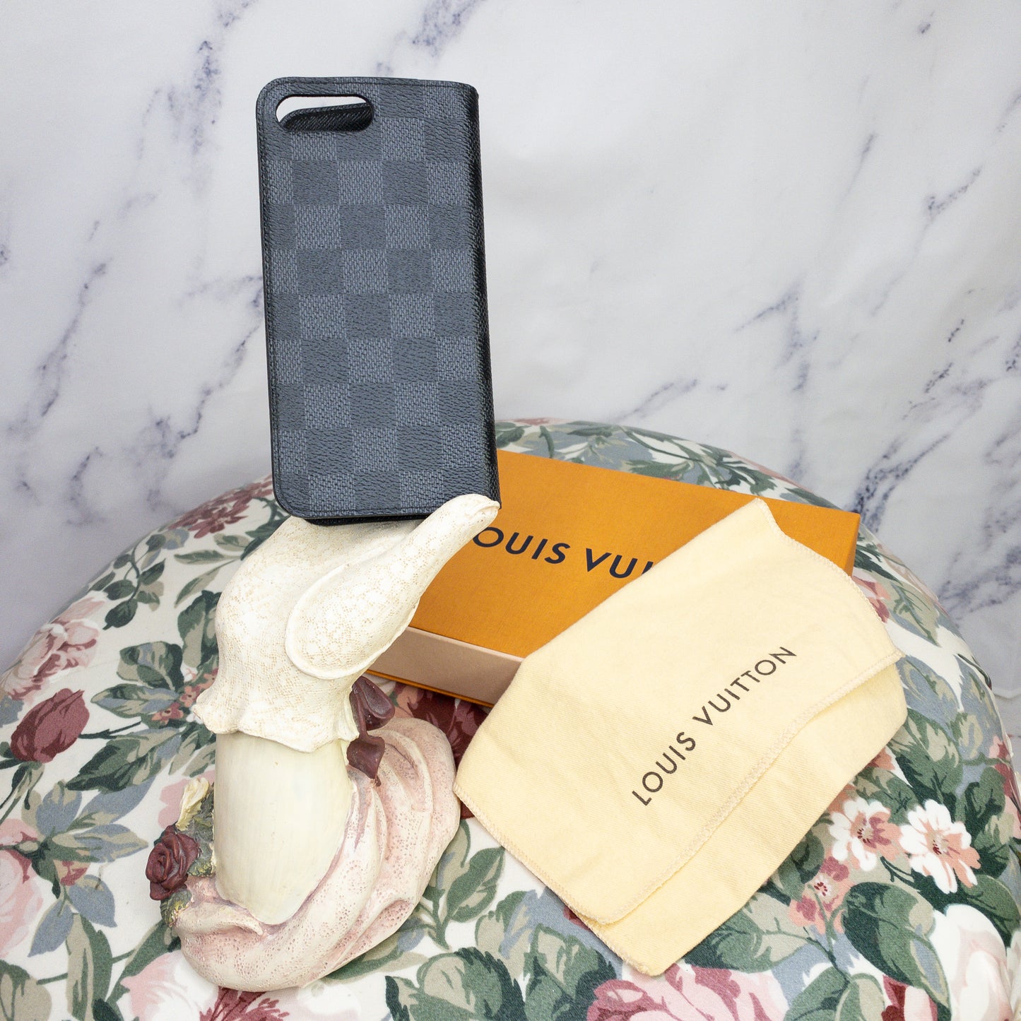 Louis Vuitton | iPhone 7 Plus Folio | Damier Graphite