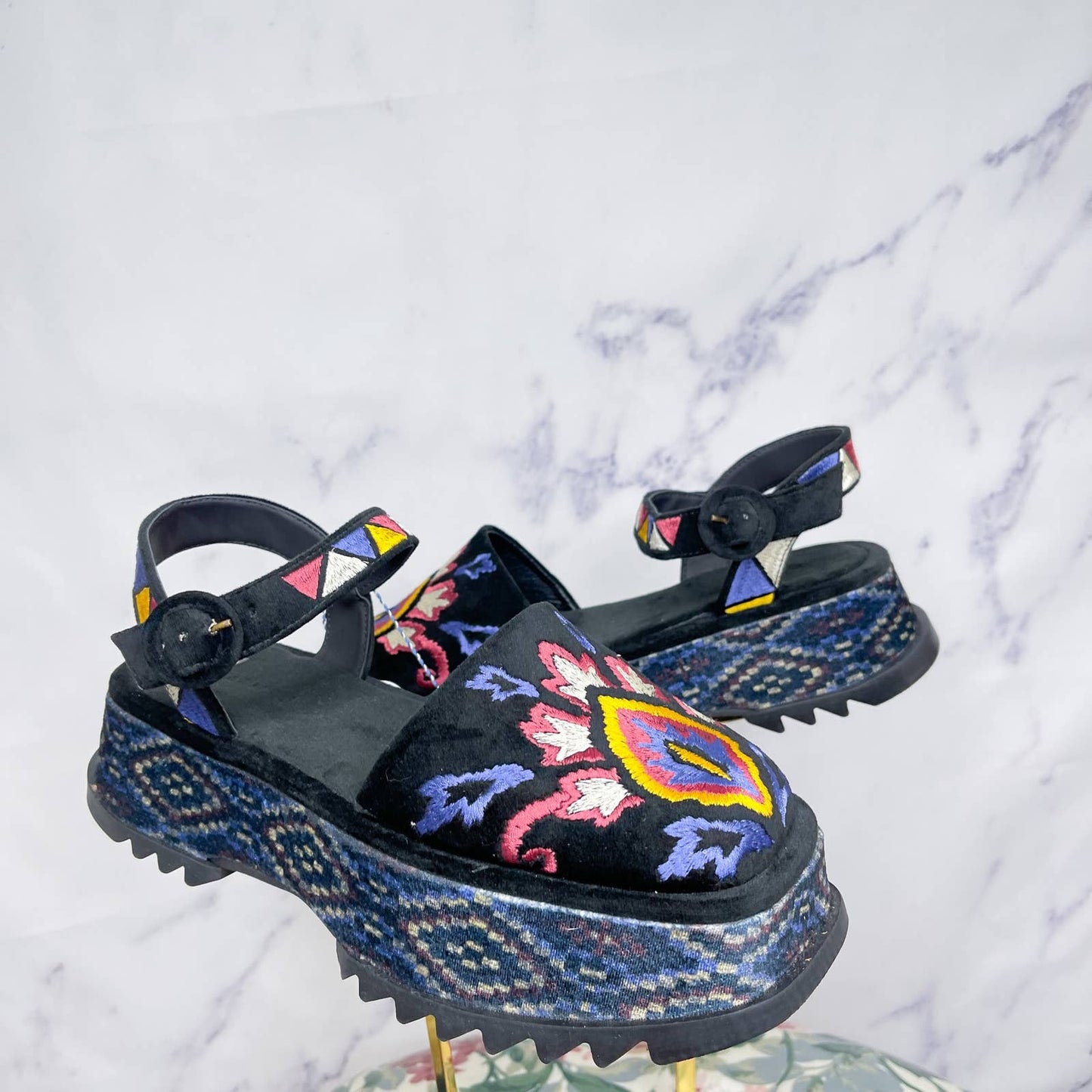 FARM Rio | Black Closed Toe Platform Sandal | Sz 8