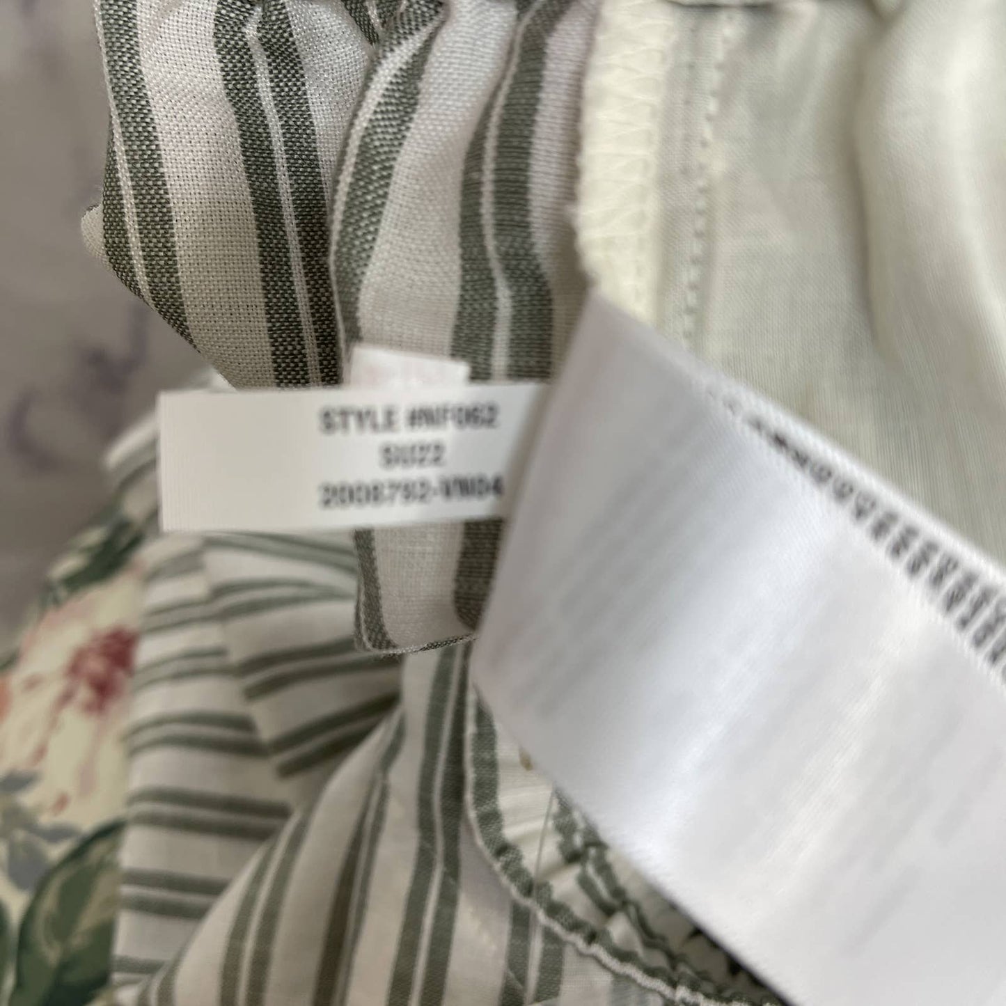 Madewell | Linen-Blend Curved Hem Shorts in Stripes