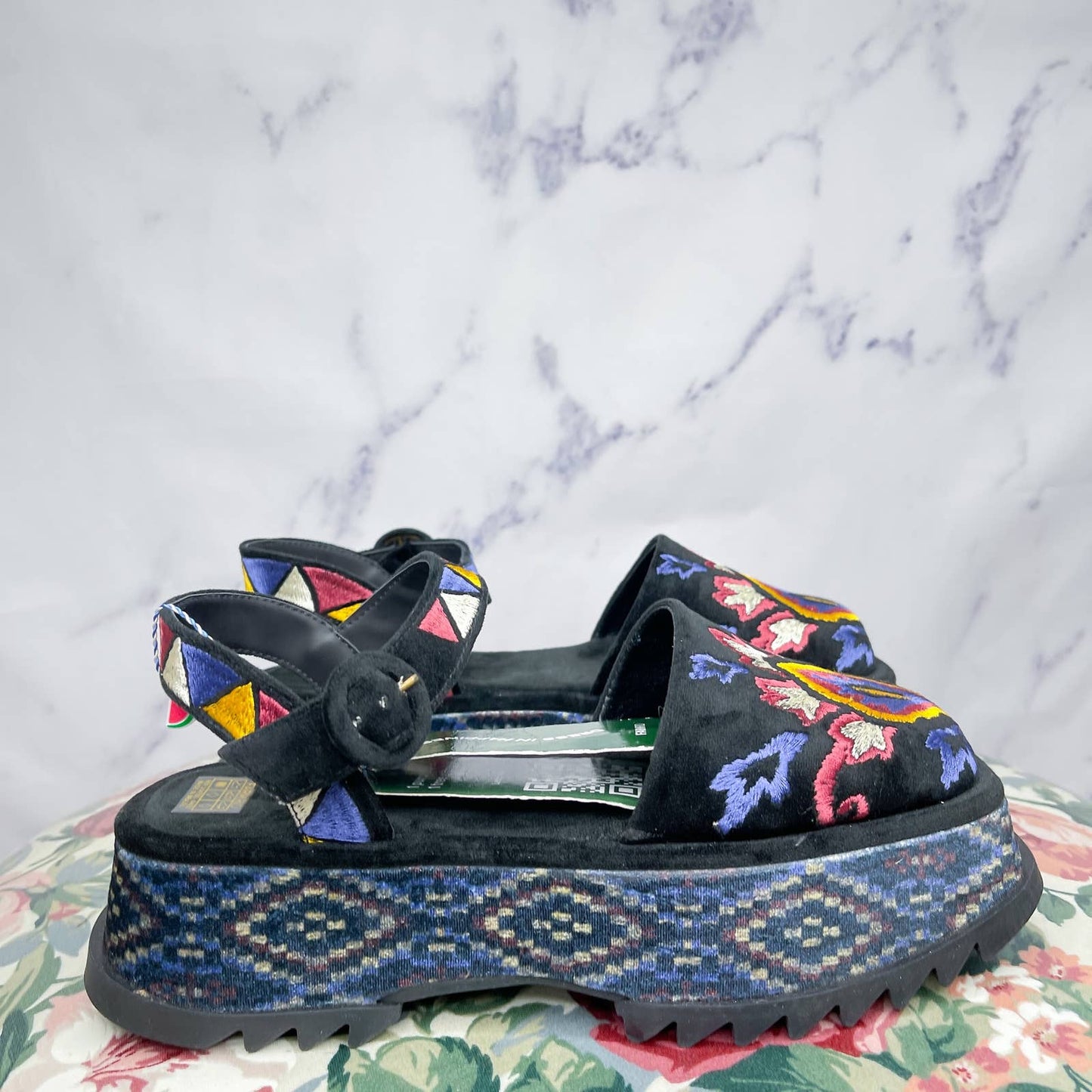 FARM Rio | Black Closed Toe Platform Sandal | Sz 8