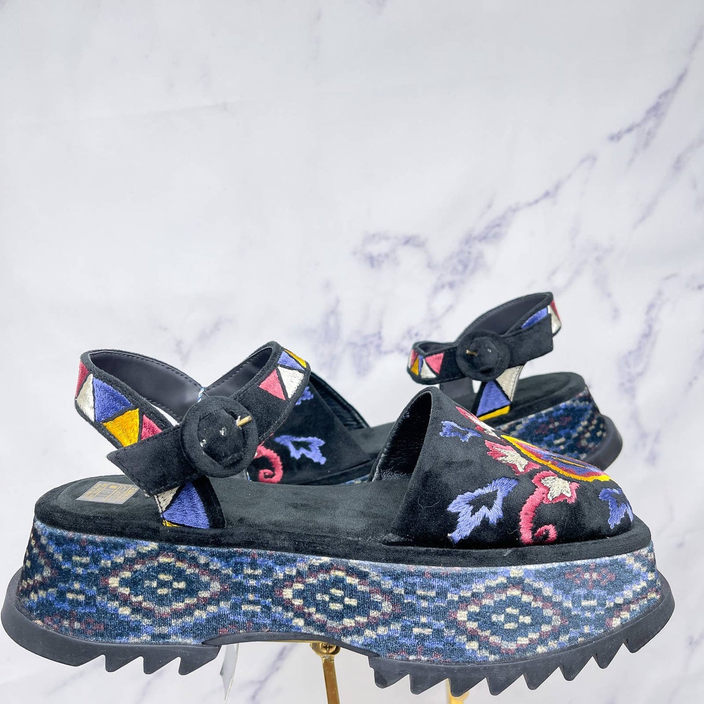 FARM Rio | Black Closed Toe Platform Sandal | Sz 8