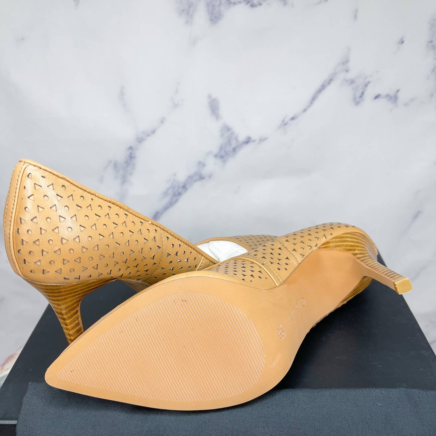 G.I.L.I. | Jill Tan Laser Cutout Pump Heels | Sz 8.5