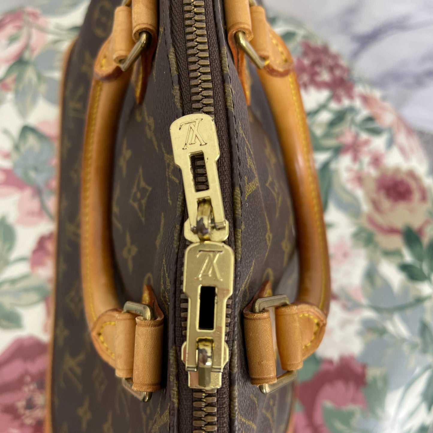 Louis Vuitton | Vintage Monogram Alma PM