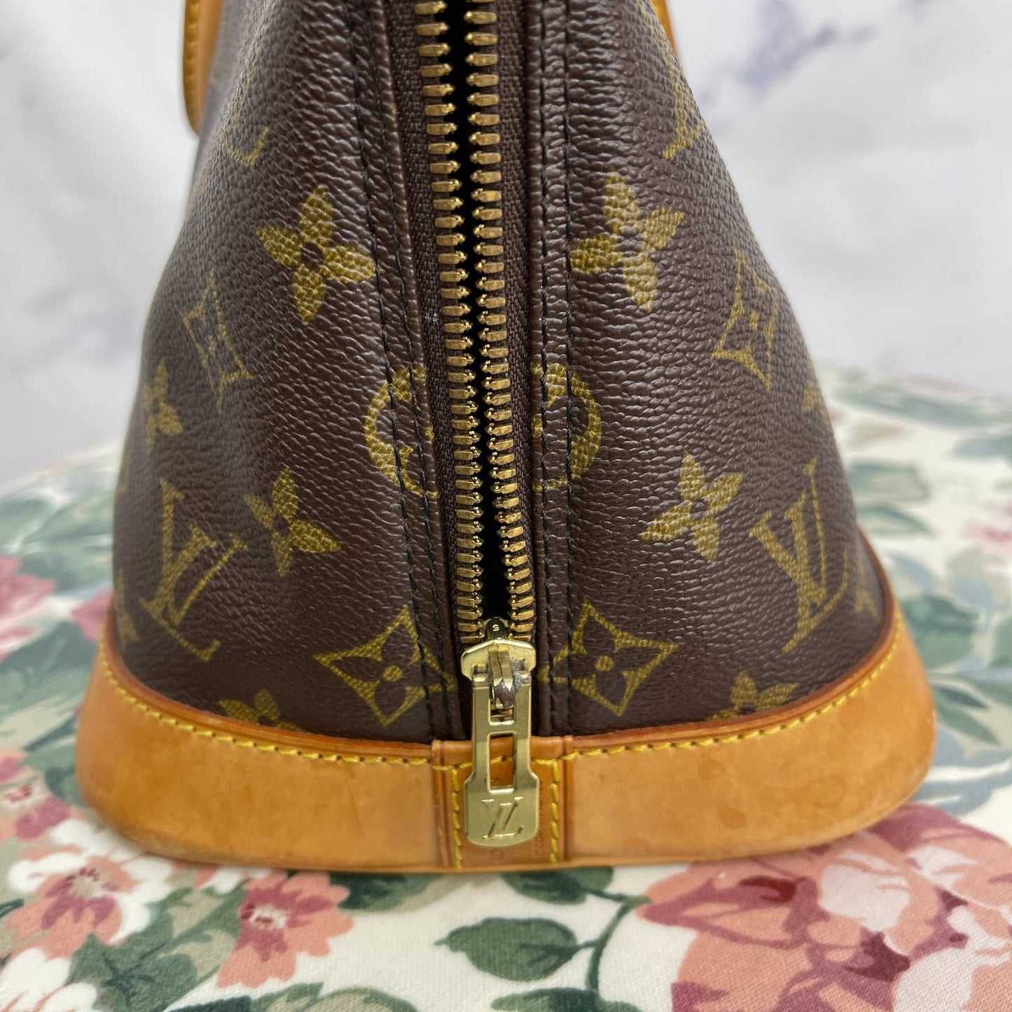 Louis Vuitton | Vintage Monogram Alma PM