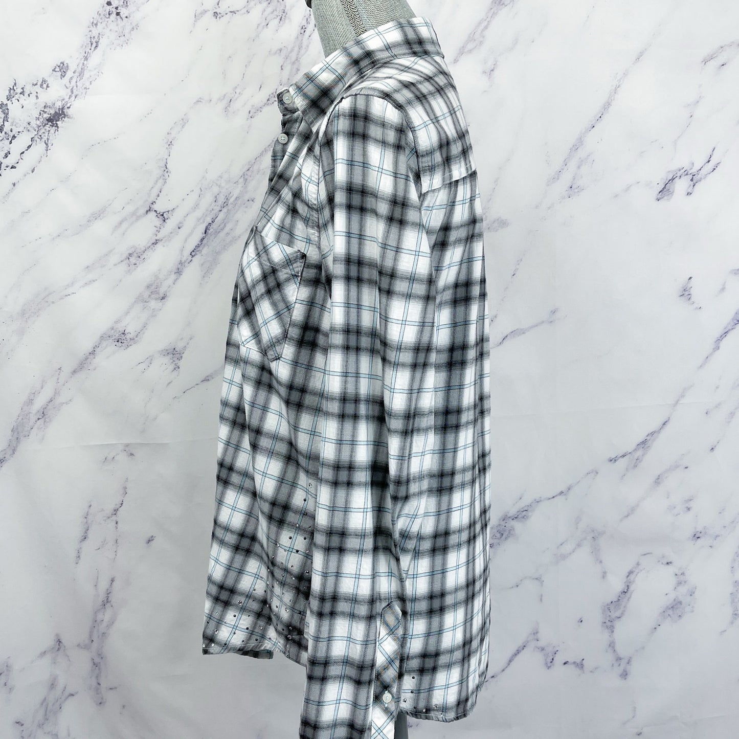 PINK | Victoria’s Secret | Plaid Long Sleeve Button-Down Shirt | L