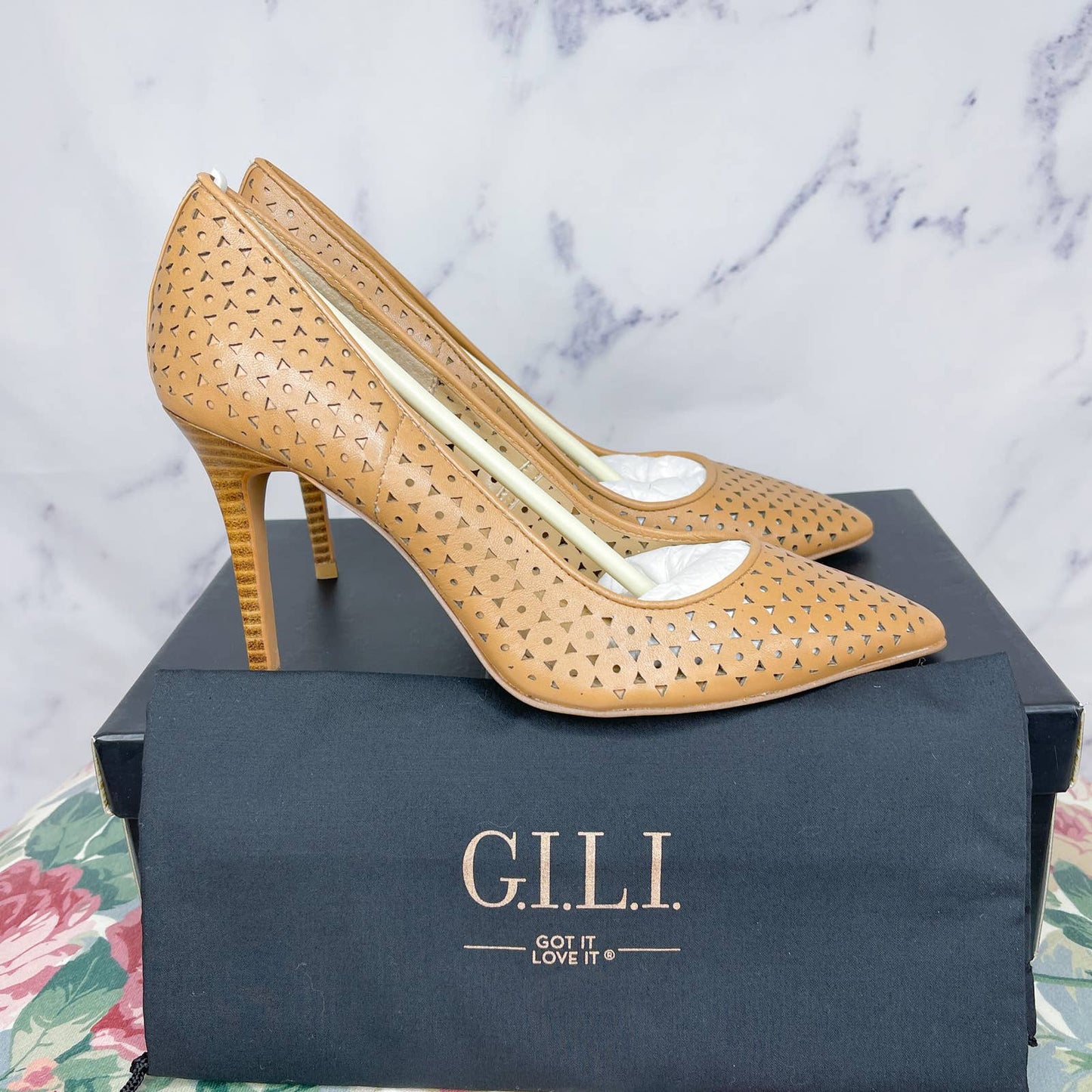 G.I.L.I. | Jill Tan Laser Cutout Pump Heels | Sz 8.5