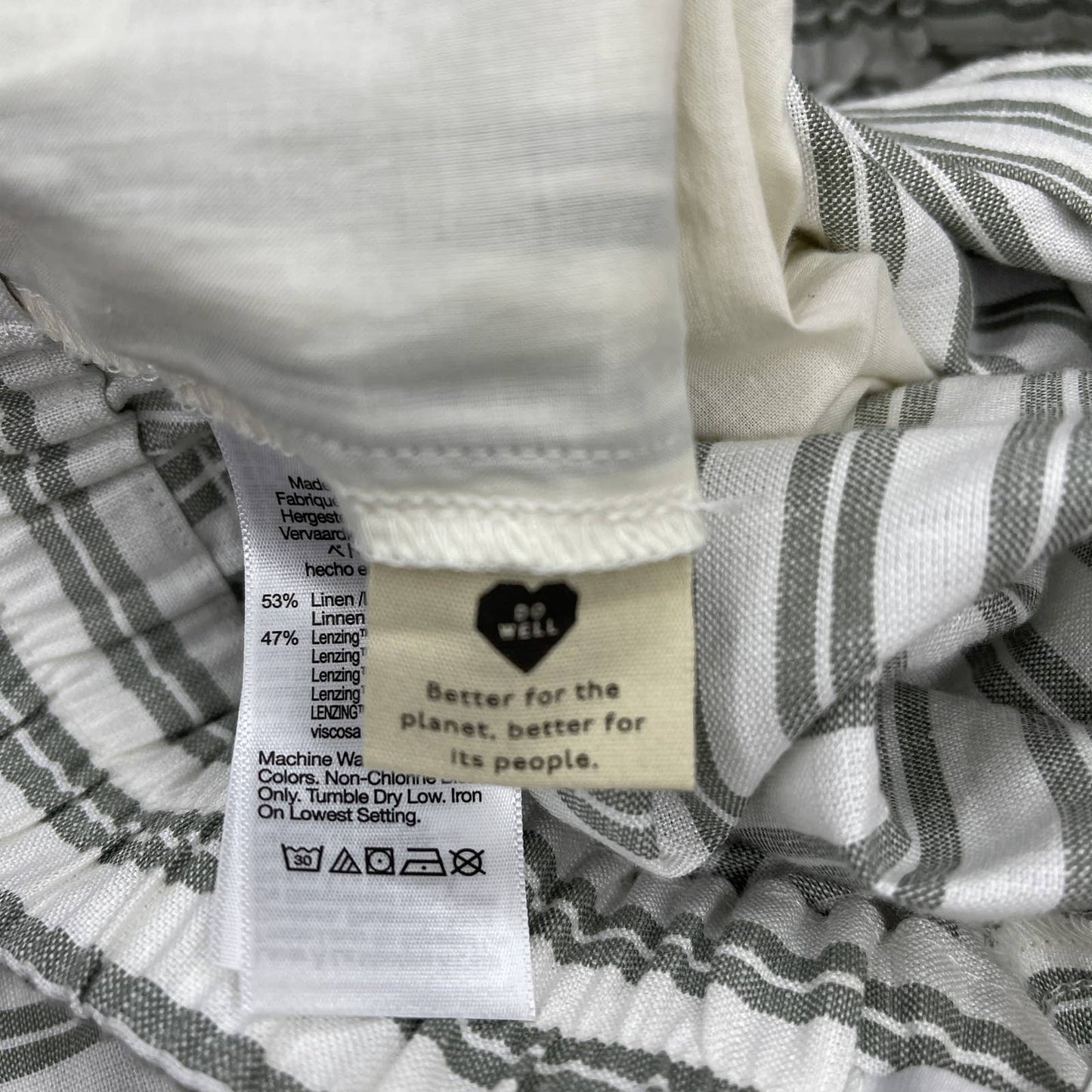 Madewell | Linen-Blend Curved Hem Shorts in Stripes