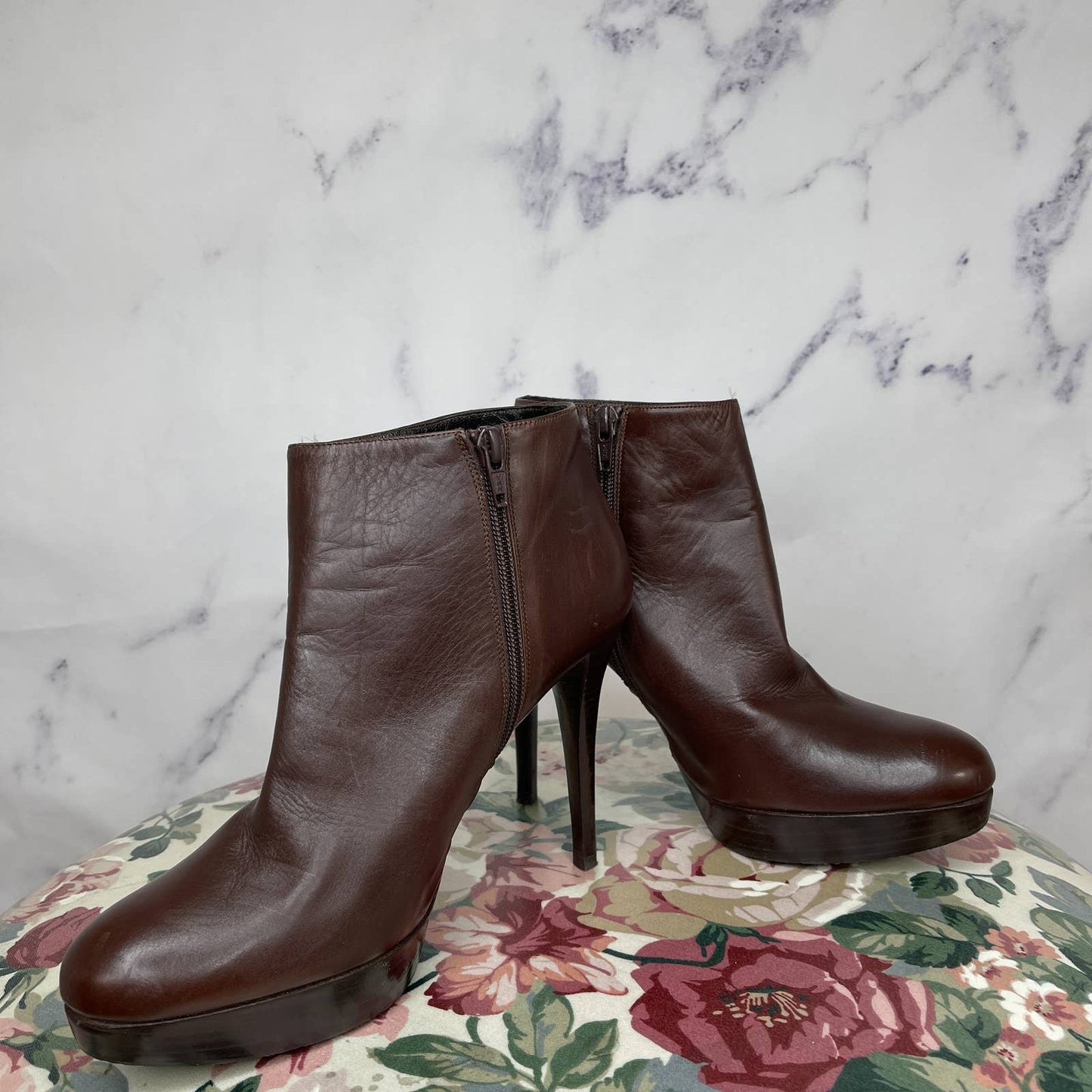 Stuart Weiztman | Brown “Gran” Leather Booties